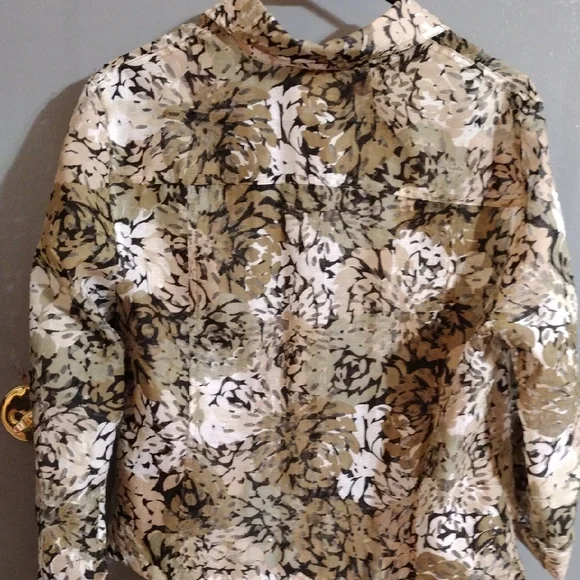 Ruby Rd. Wild And Chic Leaf Pattern Button-Up Shirt - Picture 6 of 6